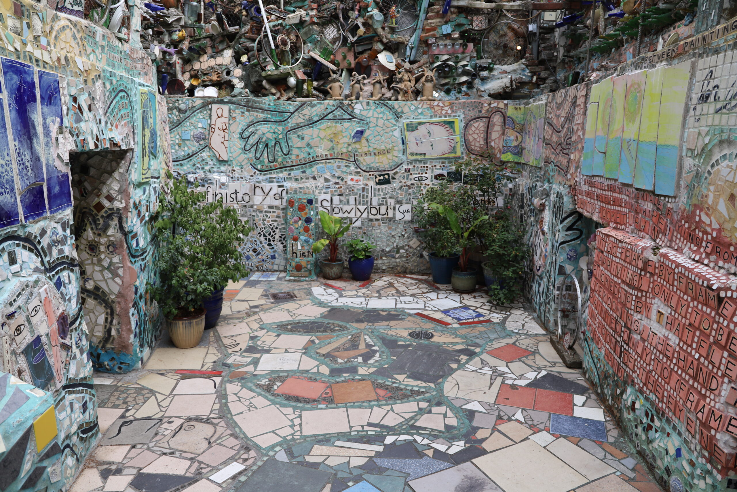 Morning Magic Tour - Philadelphia's Magic Gardens